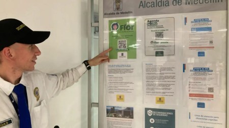 Medellín amplía atención ciudadana con Flor, su asistente virtual en WhatsApp