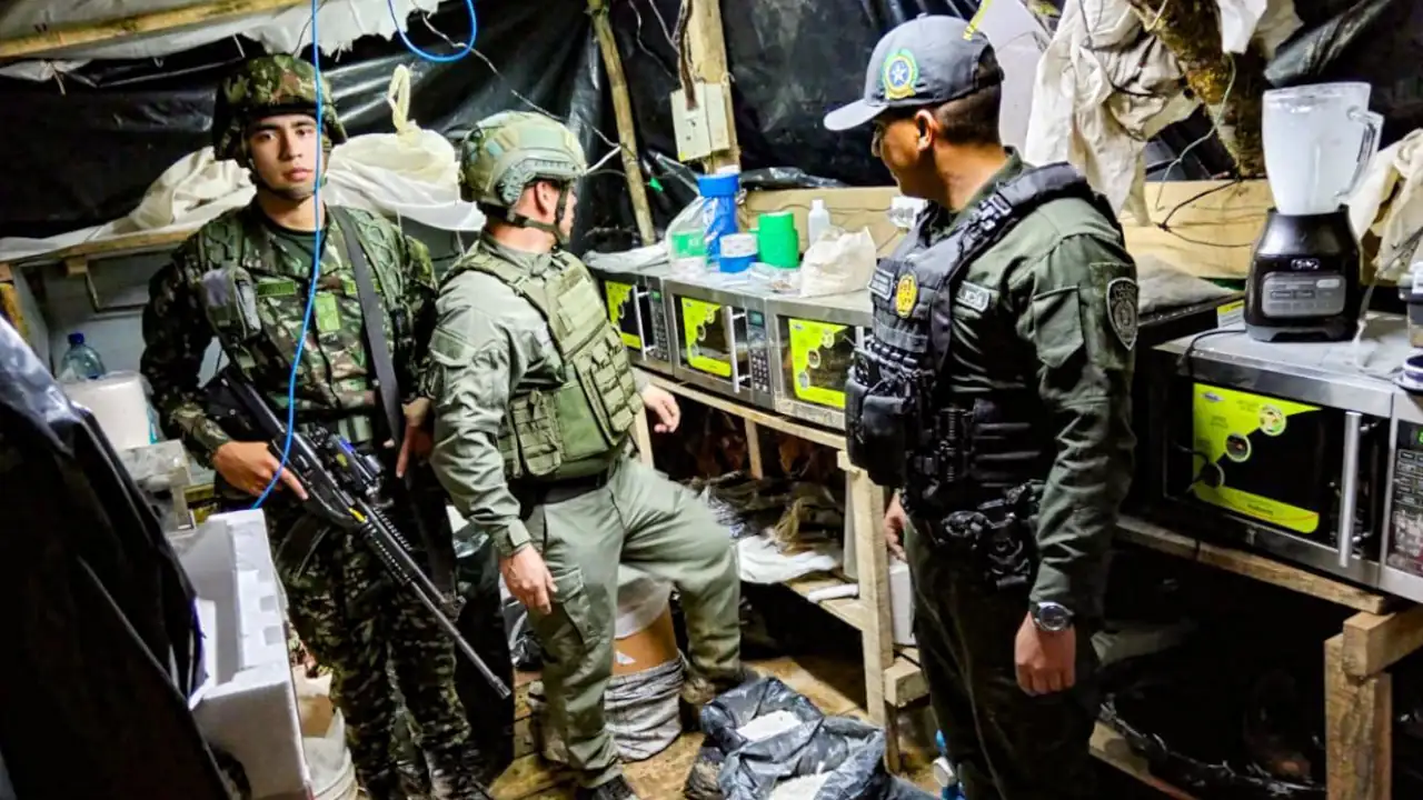 Ejército destruyó laboratorio de producción de cocaína en el Oriente de Antioquia