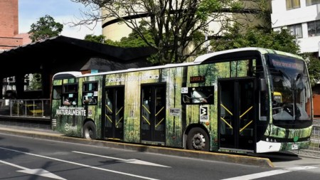 Metroplús manifestación de mujeres