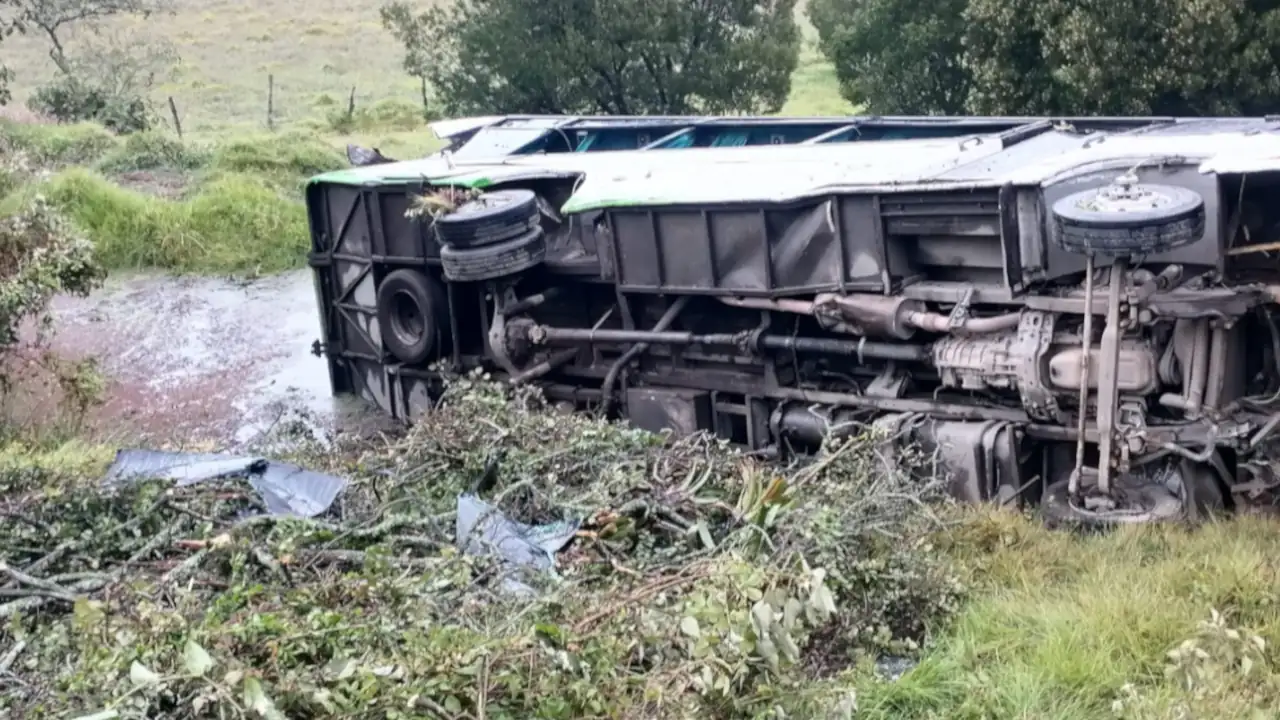 Grave accidente en la vía Chiquinquirá-Ubaté deja una persona muerta y más de 20 heridos Accidente-vía-Ubaté-Chiquinquirá