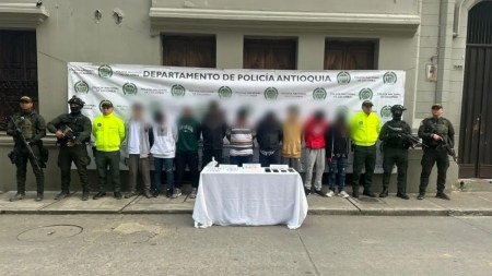 Policía capturó a nueve presuntos ‘jíbaros’ en el Suroeste antioqueño Policía capturó a nueve presuntos jíbaros en el Suroeste antioqueño