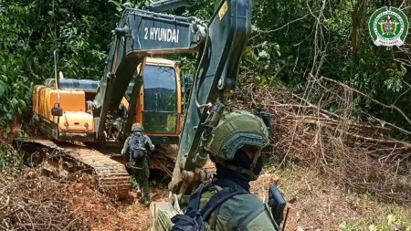 Policía de Antioquia refuerza operativos contra la minería ilegal Policía de Antioquia refuerza operativos contra la minería ilegal