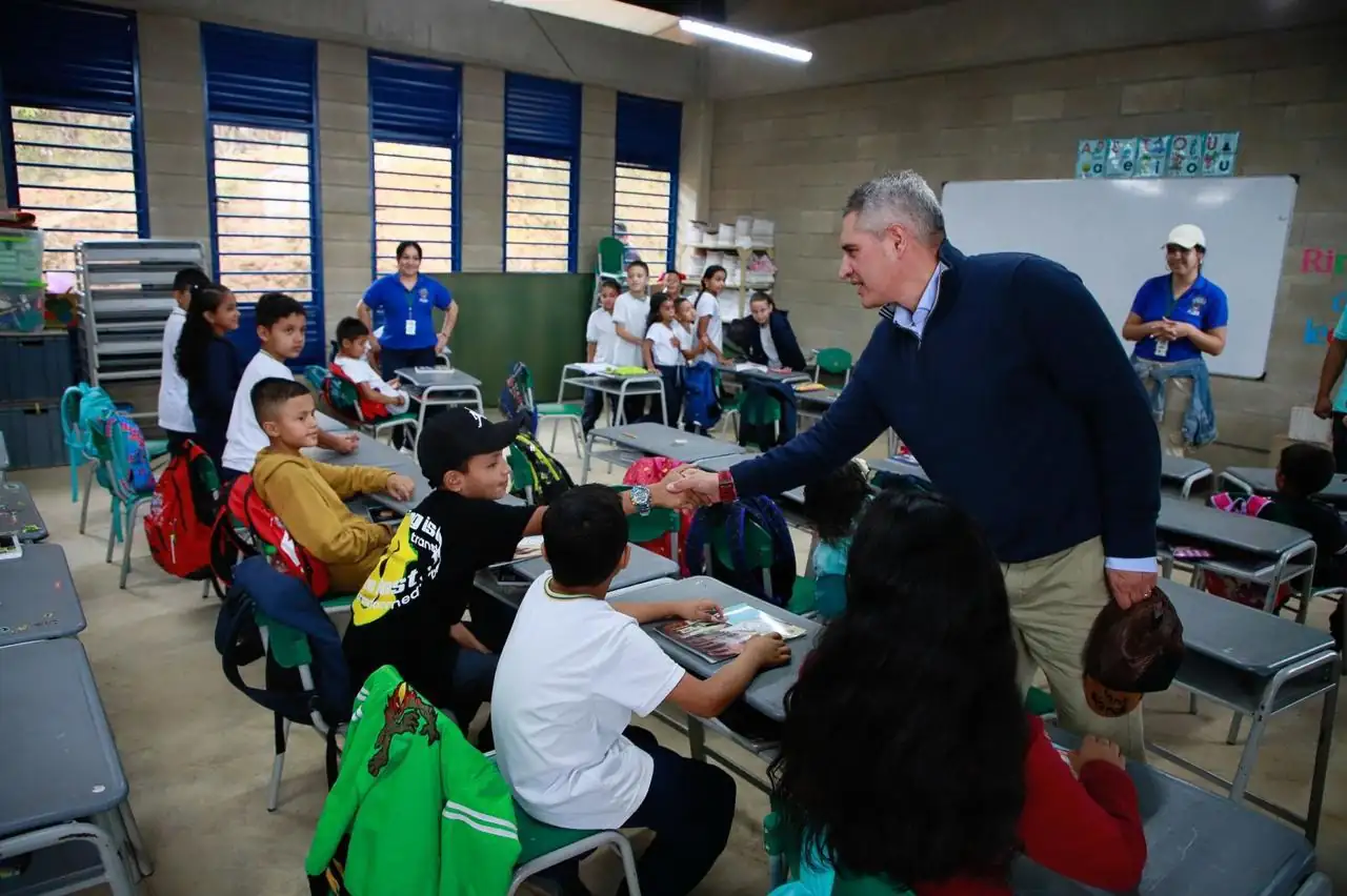 ¡Mejores condiciones para estudiar! Gobernación de Antioquia inaugura nueva sede educativa rural en Salgar 2 Sede-educativa-Salgar-2