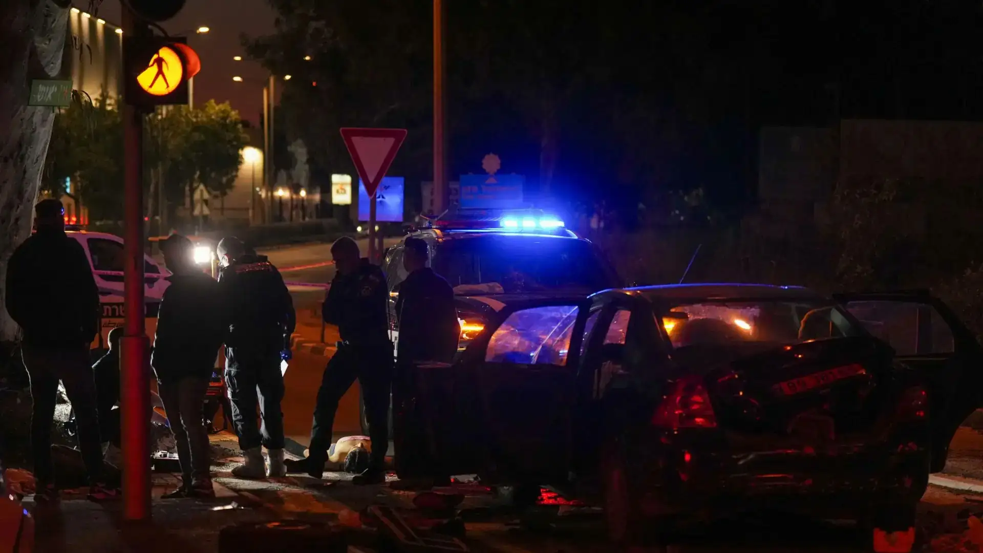 Atropello masivo en Israel deja al menos diez heridos: el conductor chocó contra una parada de autobús 1 atropello-masivo-Israel-2
