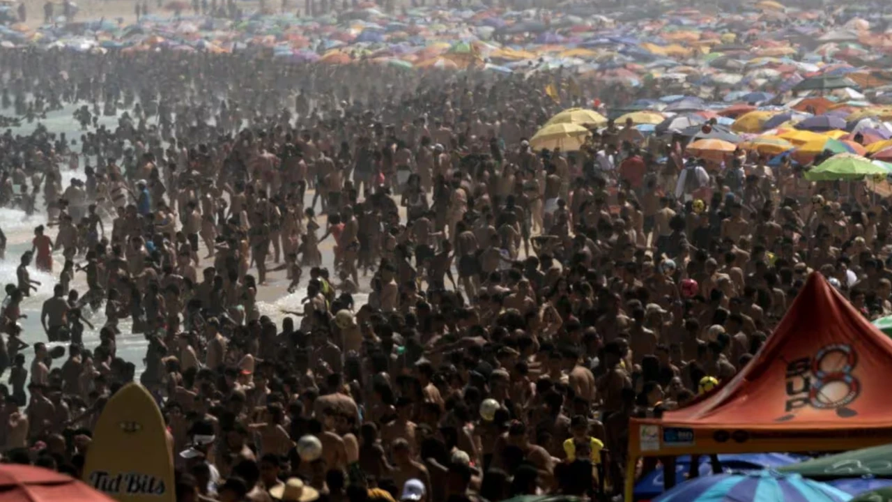 Antesala a los carnavales: Sofocante ola de calor en Rio de Janeiro, Brasil