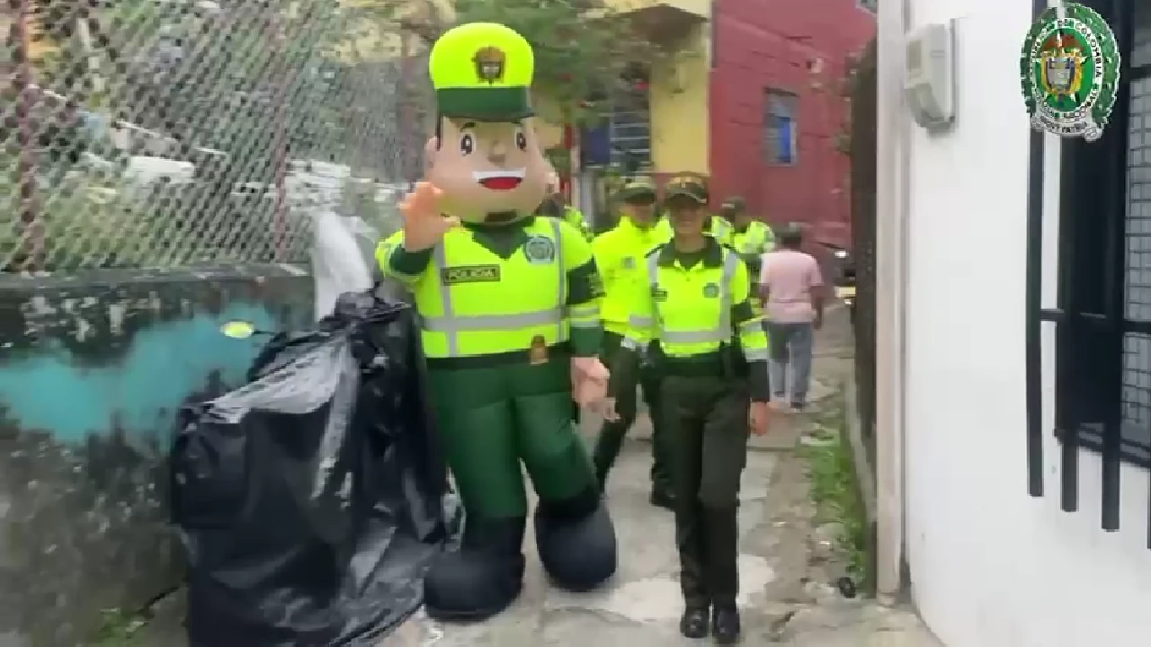 campaña-policia-transito-antioquia-niño-cancer3