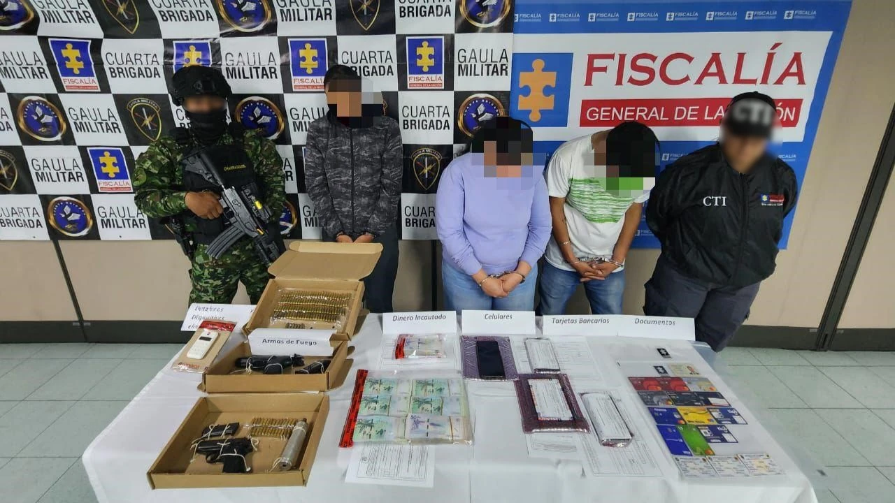 Desmantelan en Medellín central de clonaciones de sim: se apoderaban de los celulares para hacer transacciones bancarias captura-banda-delincuencial-clonaba-sim-fraudes-bancarios-medellin