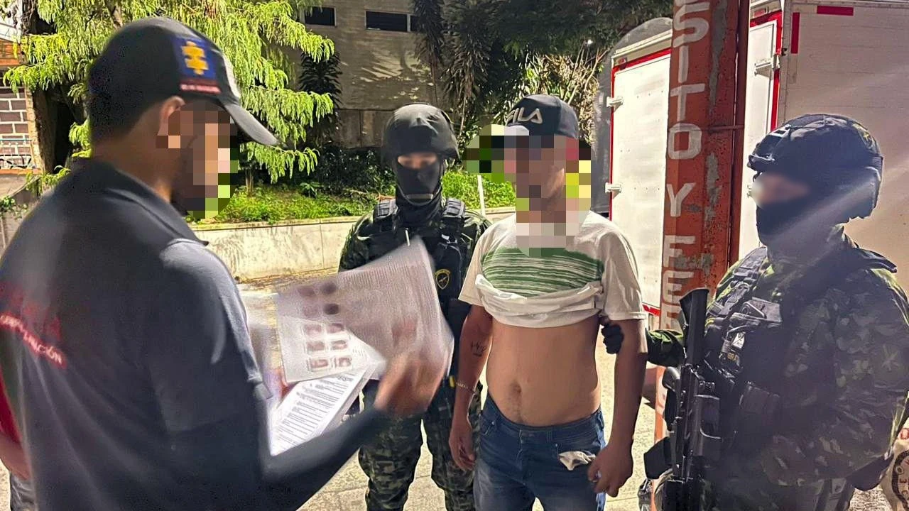 Desmantelan en Medellín central de clonaciones de sim: se apoderaban de los celulares para hacer transacciones bancarias 3 captura-banda-delincuencial-clonaba-sim-fraudes-bancarios-medellin1