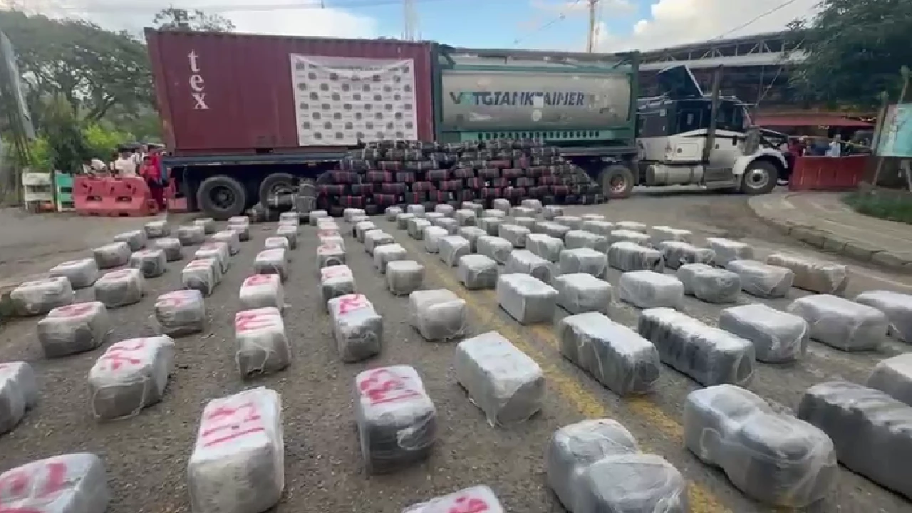 cargamenta-marihuana-lapintada-cinco-toneladas-camion3