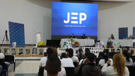 Audiencia clave por falsos positivos comenzó este martes en Medellín con 43 implicados imputacion-exmilitares-falsos-positivos-antioquia3
