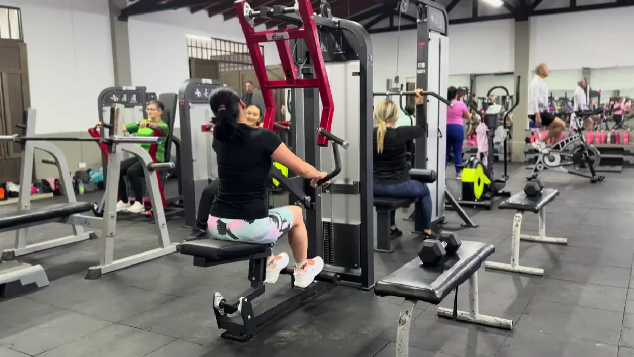 nuevo-gimnasio-elcarmenviboral-espacios-renovados2