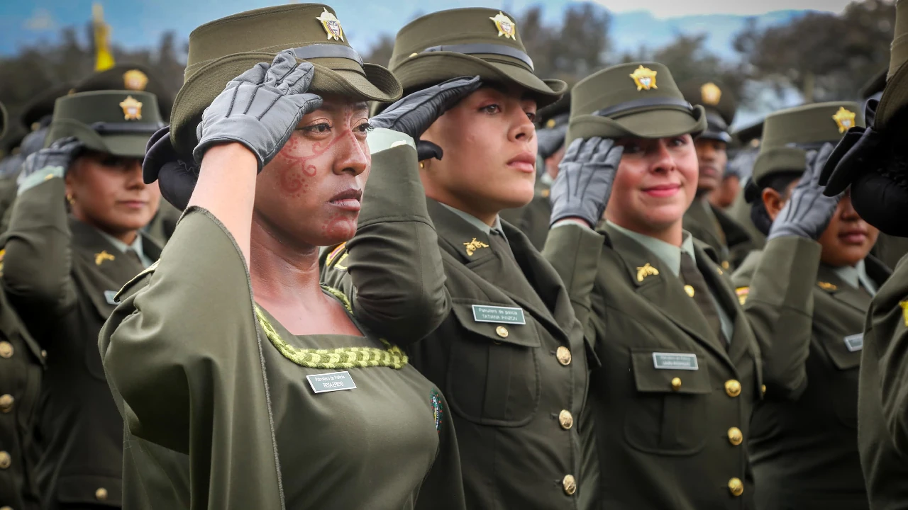 nuevos-policias-graduados-colombia4