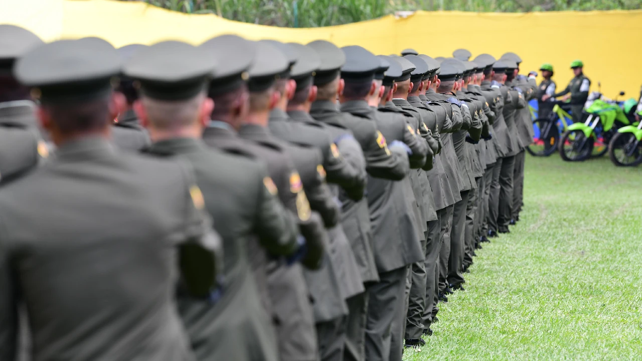 nuevos-policias-llegan-valle-aburra-medellin-patrulleros1