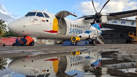 satena-implementa-novedoso-mantenimeinto-aeronaves-energia-solar