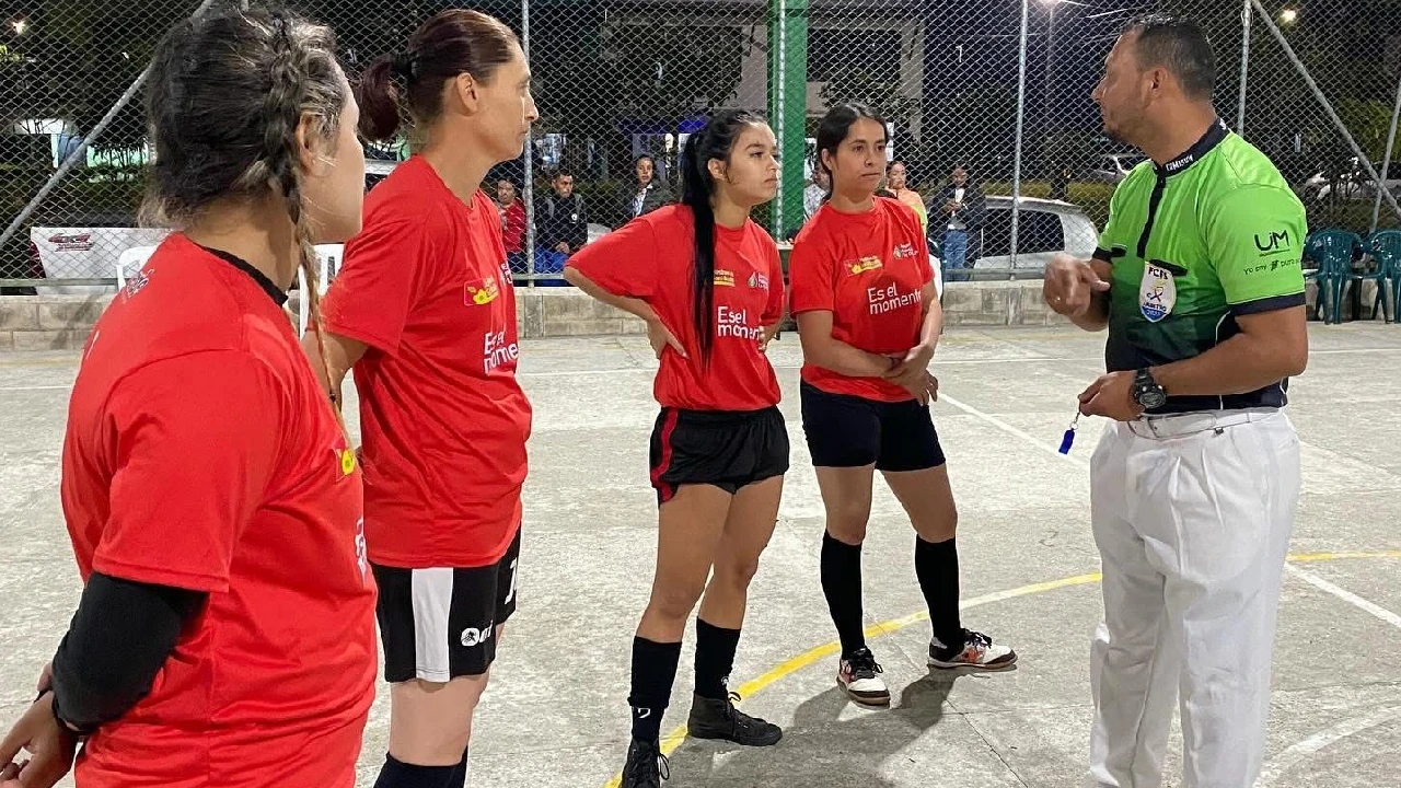 Prográmese para el mes de la mujer con la segunda versión del Torneo Femenino de Fútbol de Salón de La Ceja 1 torneo-futbol-sala-mes-mujer-marzo-en-la-ceja1