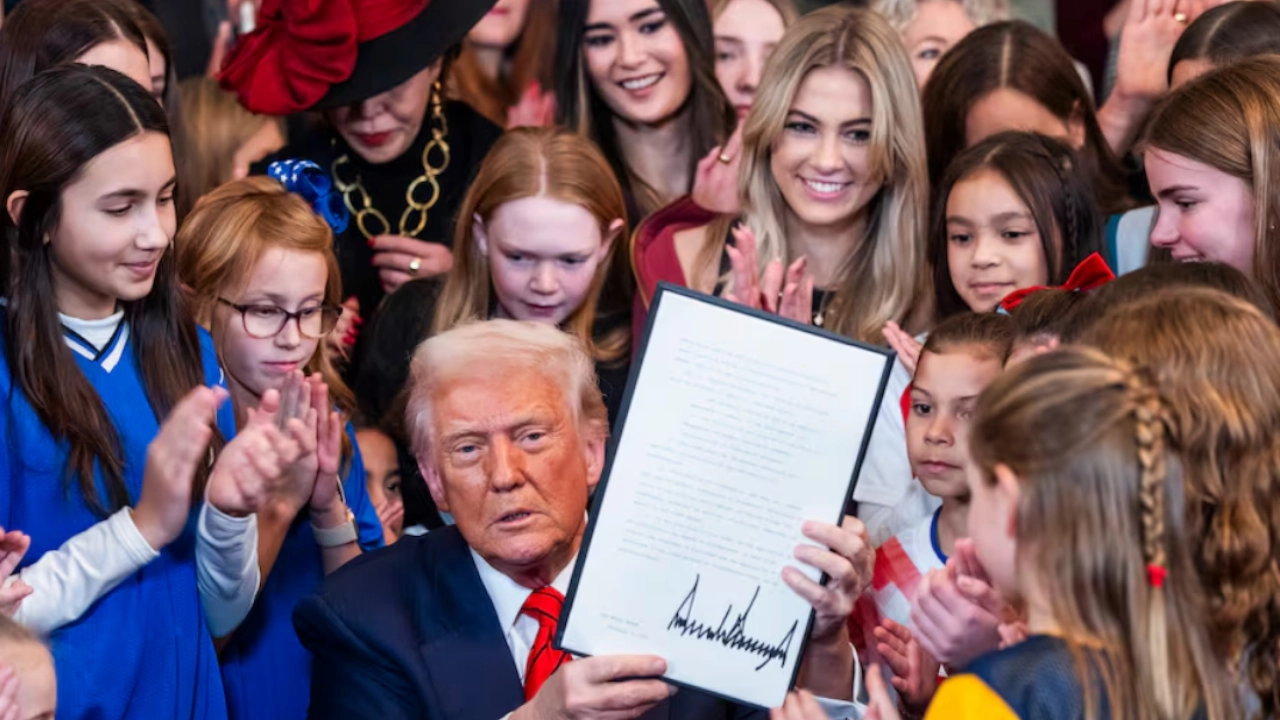 Donald Trump prohíbe que atletas transgénero puedan competir en deportes femeninos