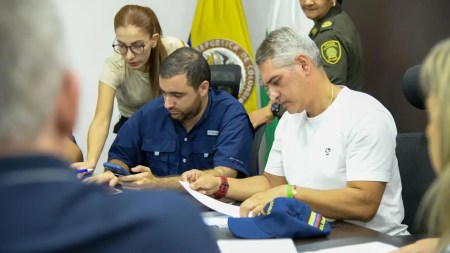 Gobernadores se unen para reforzar la seguridad en el Magdalena Medio Gobernadores se unen para reforzar la seguridad en el Magdalena Medio