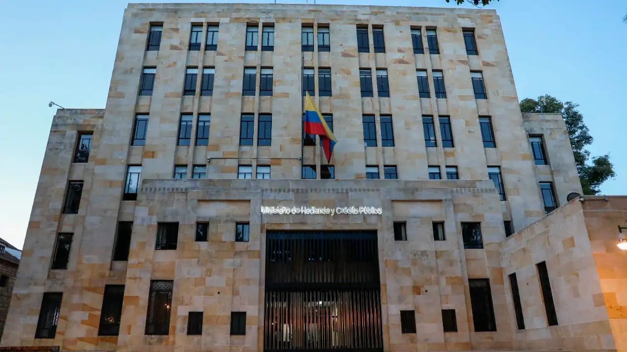 Hacienda busca revertir embargo tras fallo judicial