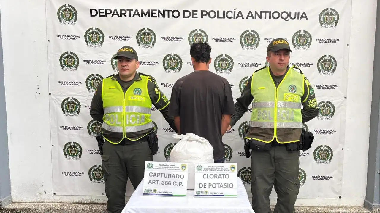 Capturan a dos hombres que transportaban sustancias ilegales en la autopista Medellín-Bogotá