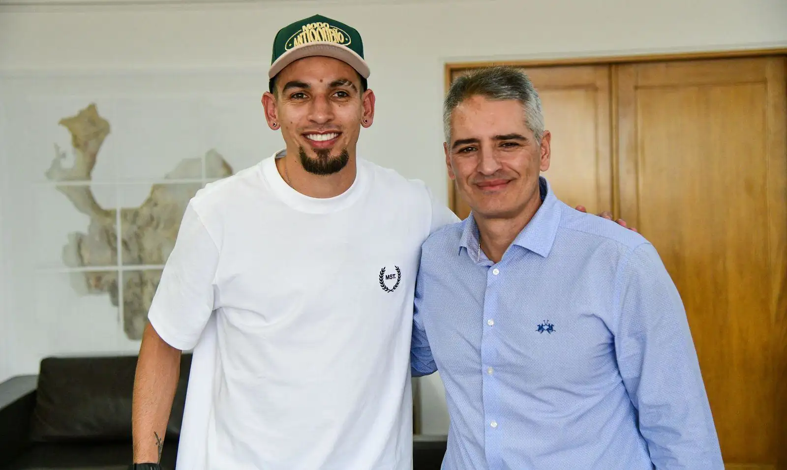 Encuentro entre el Gobernador de Antioquia y el futbolista Daniel Muñoz