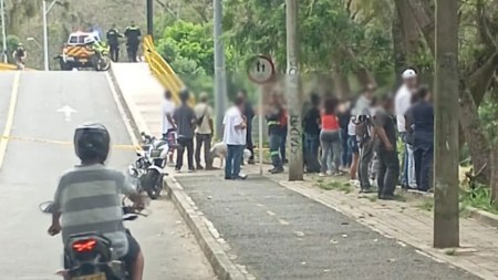 Adulto mayor es hallado sin vida en el río Medellín Adulto mayor es hallado sin vida en el río Medellín