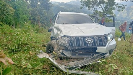 accidente-abejorral-camioneta-sefue-abismo-cuatro-heridos3