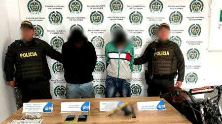 ¡Andaban armados y bien surtidos! En Amagá las autoridades capturaron a dos hombres con 100 cigarrillos de marihuana capturados-amagá-antioquia