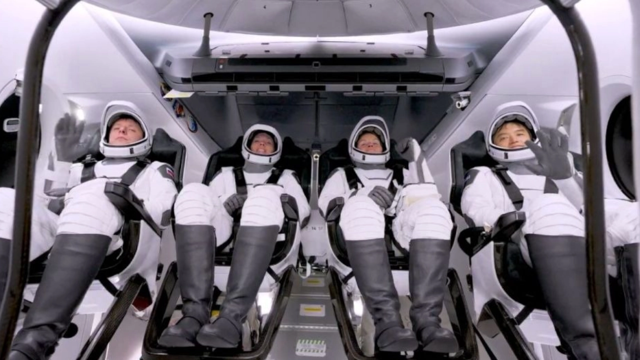 Astronautas de la NASA regresan tras 9 meses en el espacio, ¿cómo sobrevivieron tanto tiempo inesperado? Astronautas-nasa-2025-SpaceX-Crew Dragon