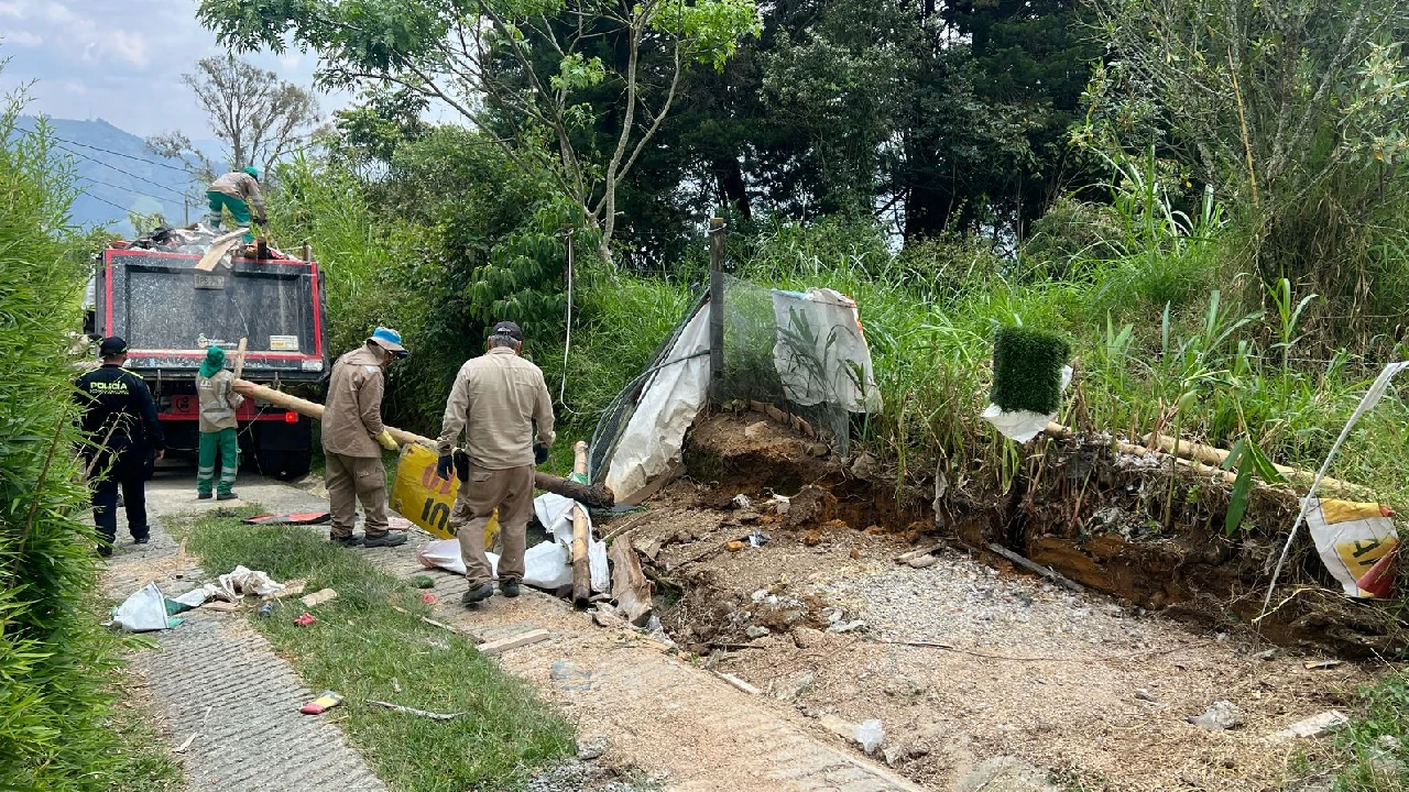 desmonte-cambuches-muncipio-laestrella-recuperacion-espacios2
