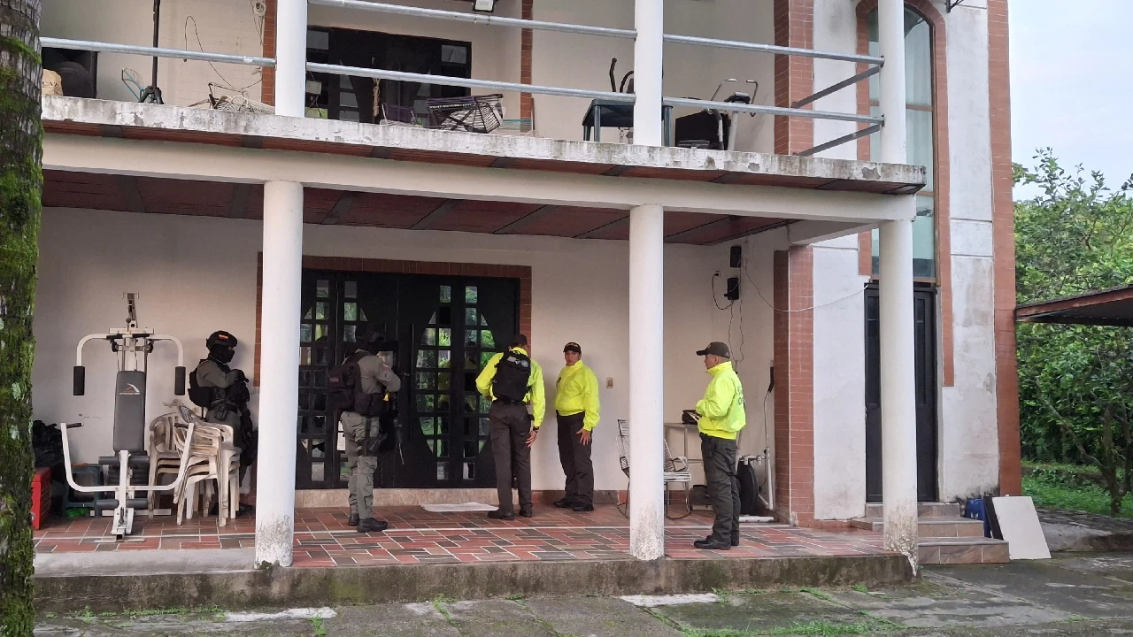 empresas-vigilancia-fachada-escoltar-armas-legales-ilegales-aliasterror3