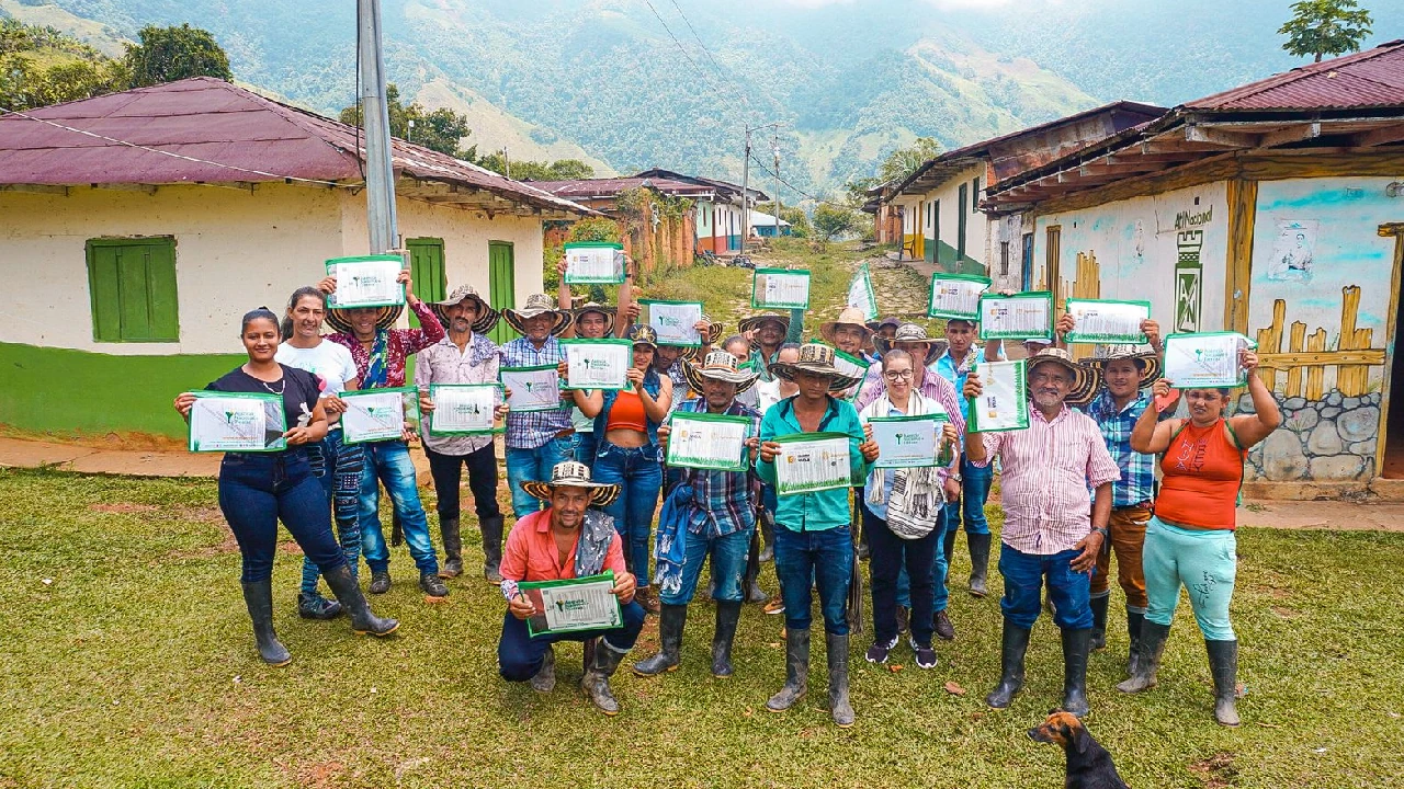 entrega-titulos-tierra-victimas-conflicto-armado-ituango1