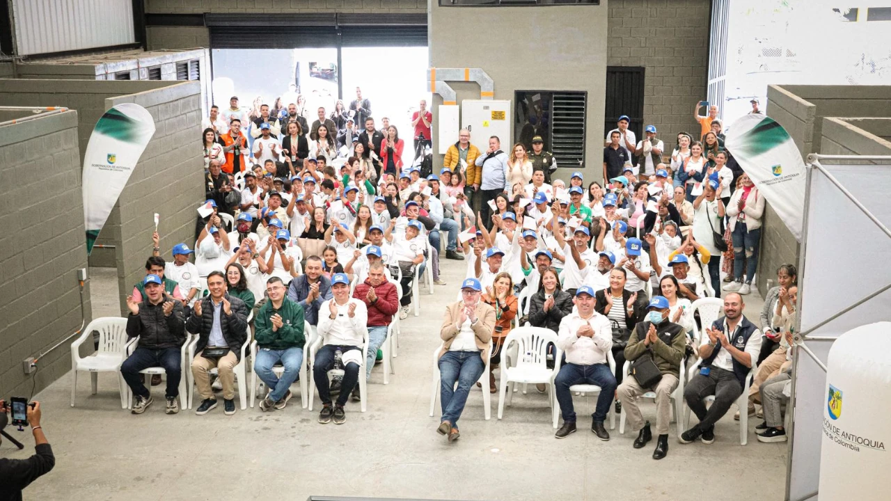 moderna-planta-reciclaje-marinilla-millonaria-inversion-recicladores3
