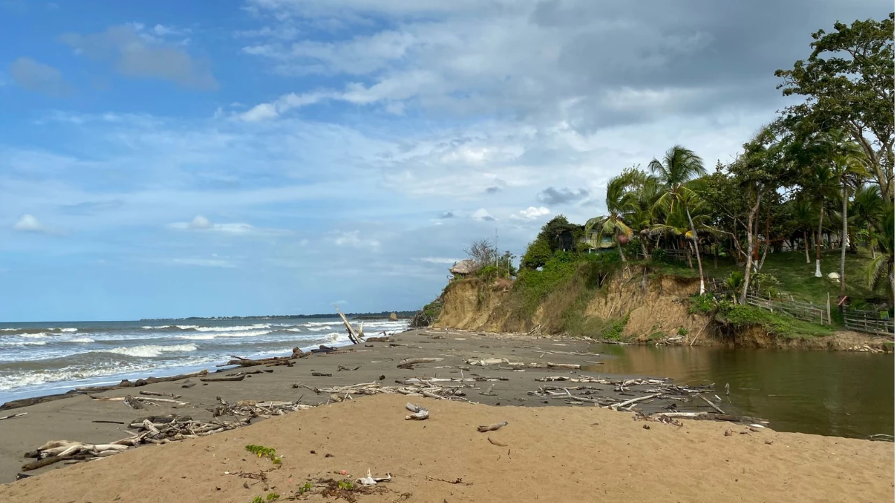 Antioquia implementa pronóstico meteomarino para proteger el Golfo de Urabá y reducir riesgos por erosión costera 1 monitoreo- condiociones-maritimas-golfouraba-antioquia