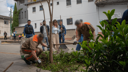 reclusos-Internos-carcel-la ceja-labores-sociales-parques-municipio3