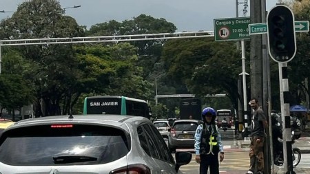 Autoridades trabajan en la reparación de semáforos tras fuertes lluvias