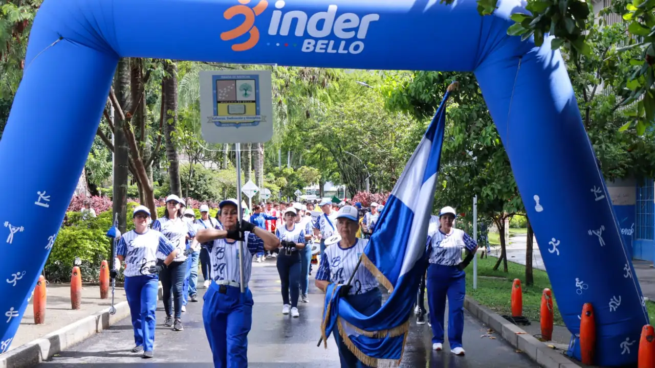 Bello da inicio a los Juegos Intercolegiados 2025 con más de 800 jóvenes atletas