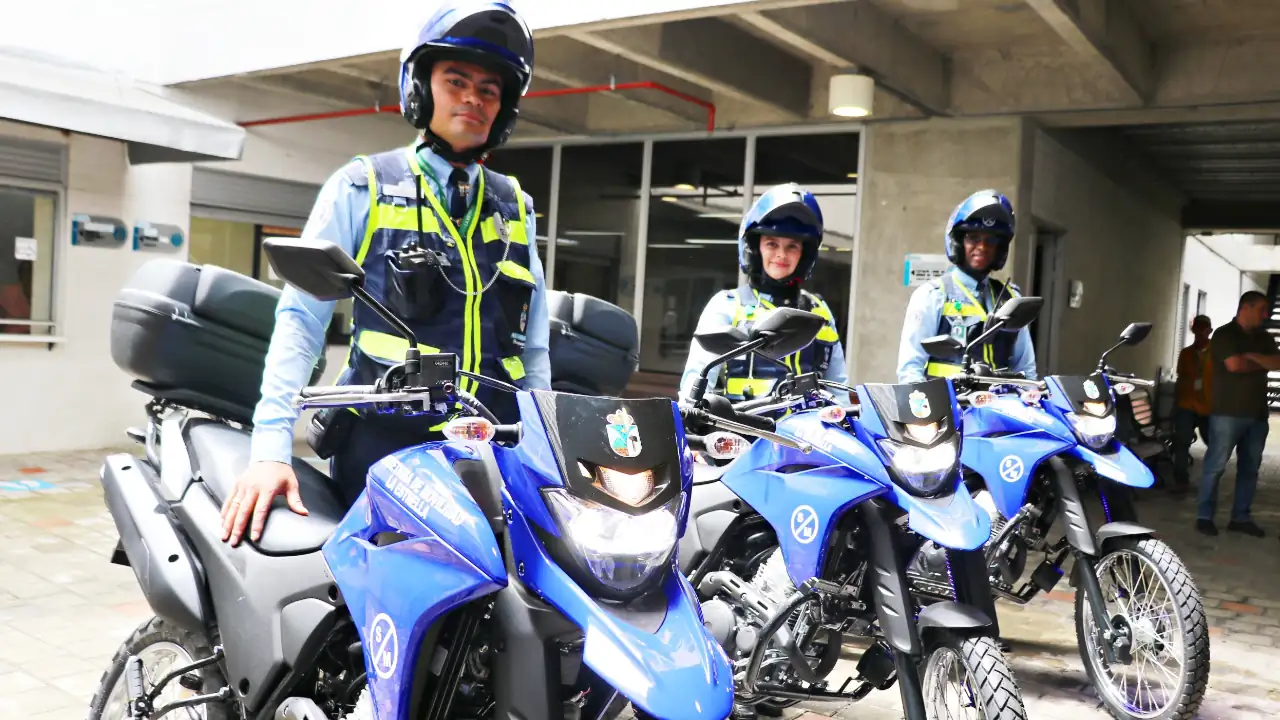 Alcaldía de La Estrella entregó motos nuevas a la Secretaría de Movilidad en La Estrella