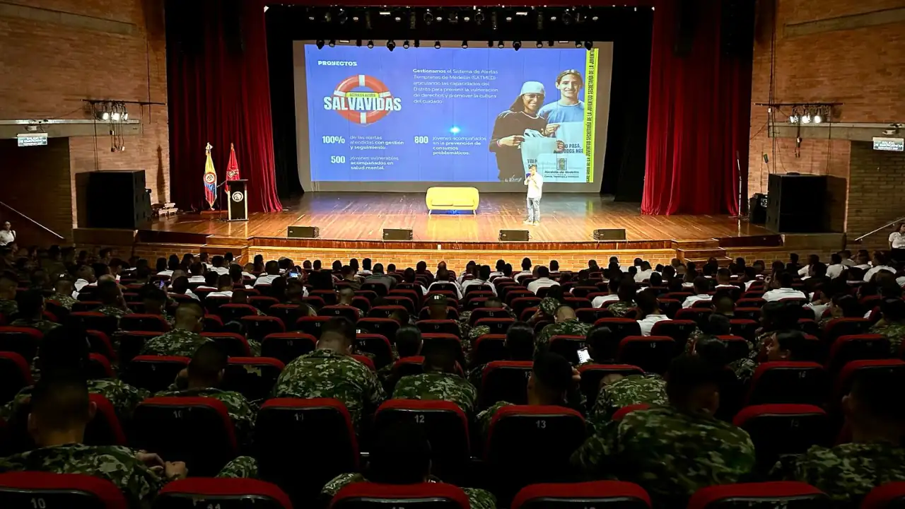 En Medellín, el Ejército fortalece alianzas para apoyar a sus soldados en su futuro profesional