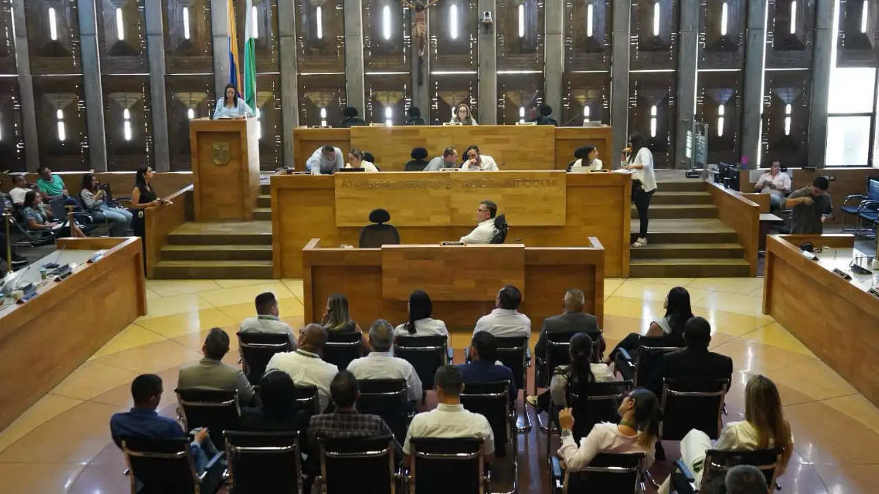 Contraloría entrega informe a la Asamblea sobre uso de recursos públicos en Antioquia
