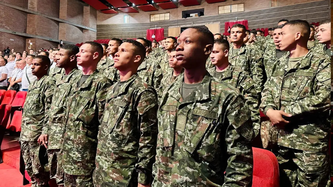 En Medellín, el Ejército fortalece alianzas para apoyar a sus soldados en su futuro profesional