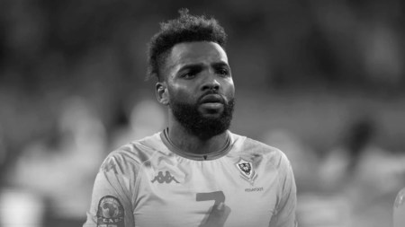 Luto en el fútbol mundial: muere el delantero Aaron Boupendza tras caer de un edificio en China Aaron Boupendza-muere-caer-edificio-china