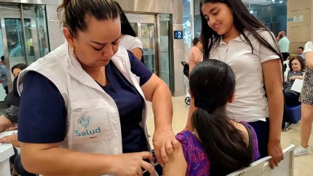 Así puede verificar y descargar su carné digital de vacunación contra fiebre amarilla en Colombia