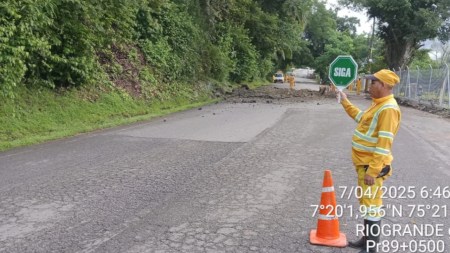 Investigan detonación de explosivo en vía hacia la Costa Caribe por Valdivia: ELN sería responsable Ataque-Valdivia