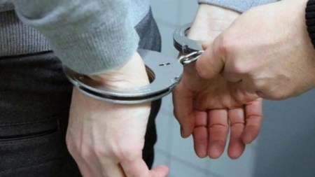 El Salvador aplicará cadena perpetua a menores de edad bajo nueva reforma penal captura-criminal-hurto-riña-fraude-estafa-esposas-carcel-detenido