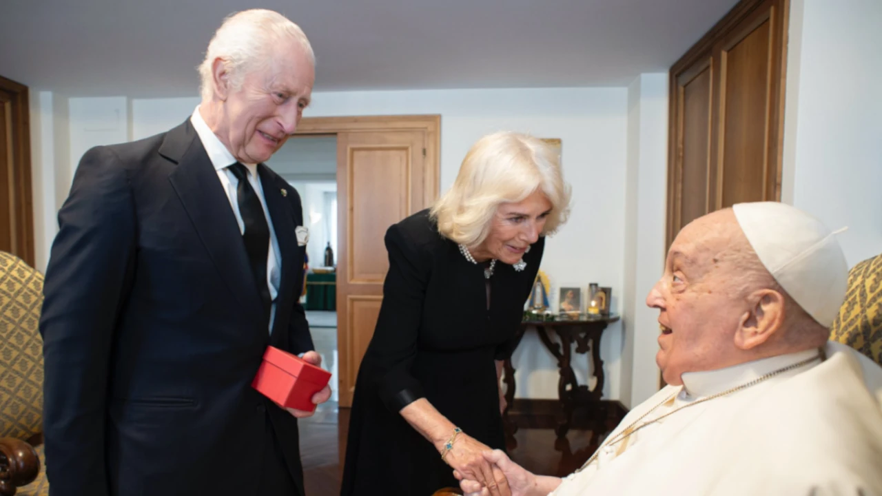 Papa-Francisco-Rey-Carlos