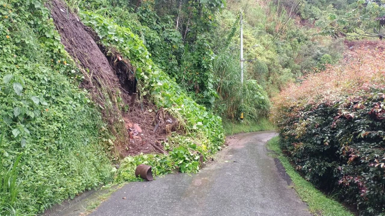Así se ve el derrumbe en Arenales- foto cortesía Alcaldía de Envigado