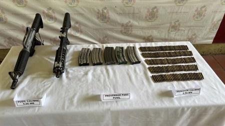 Ejército y Policía desmantelan en Zaragoza depósito de armas que pertenecería al Clan del Golfo armas-halladas-caleta-clangolfo-zaragoza2