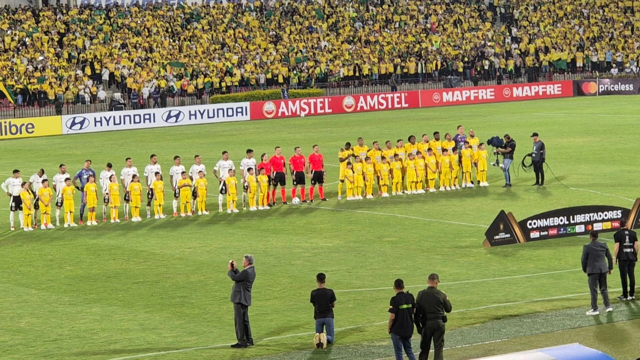 Muchos goles y poco fútbol: amargo debut de Atlético Bucaramanga en la Copa Libertadores 2 bucaramanga-debut-copa-libertadores-empate-colocolo3