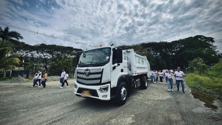 Antioquia avanza en gestión ambiental con entrega de carros recolectores de basura a 13 municipios camiones-recolectores-basura-entregados-gobernacion-antioquia2