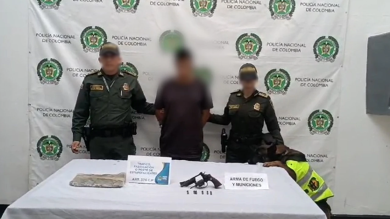 En Santa Bárbara, el canino “Rouse” le dañó el viaje a un hombre al detectarle droga y un arma en su equipaje 3 canino-policia-hallo-droga-armas-equipaje-pasajero-santabarbara2